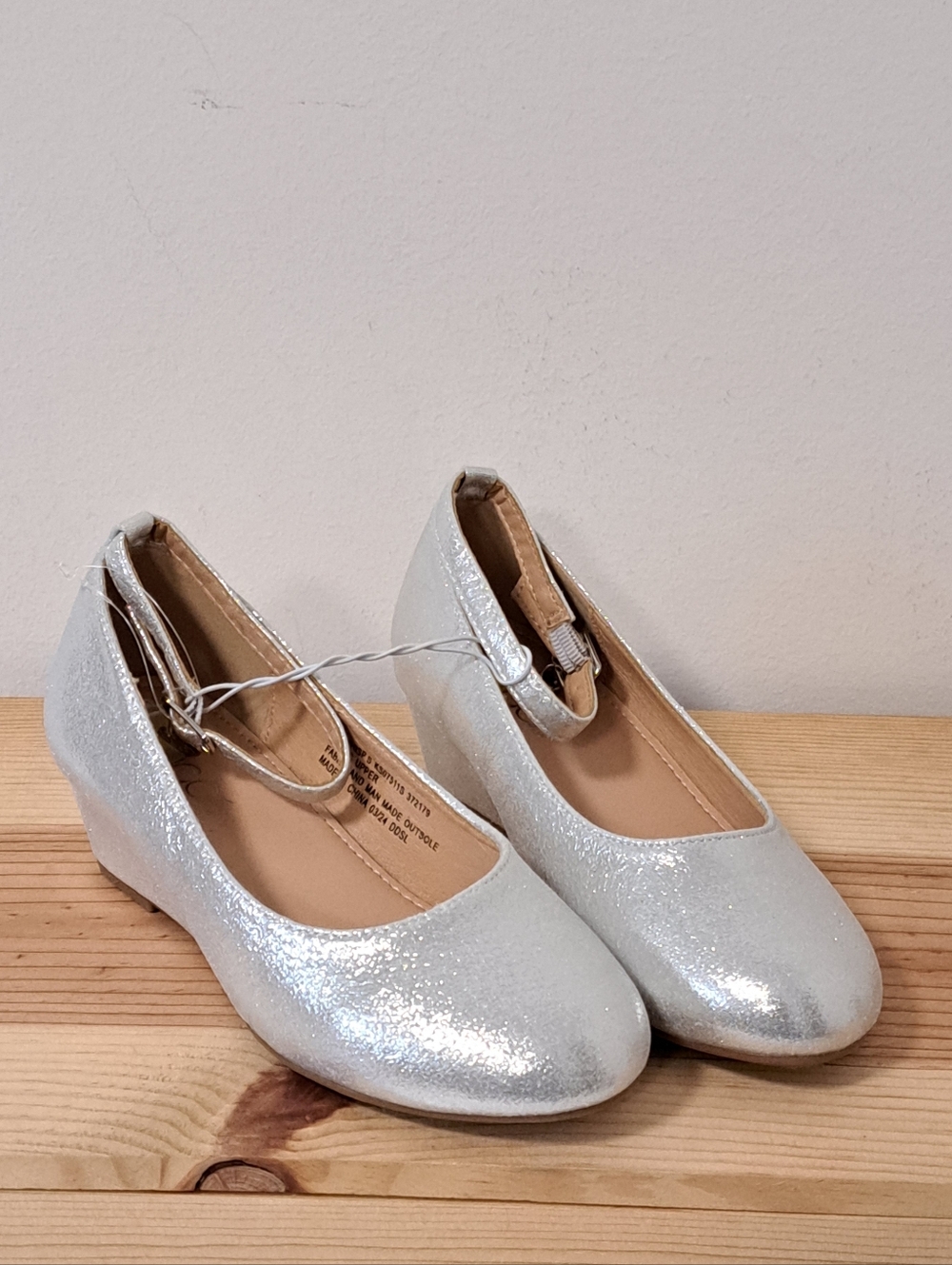 Sugar Silver Glitter Mary Jane Wedge Shoes Ankle Strap Charm Accent Girls Size 1